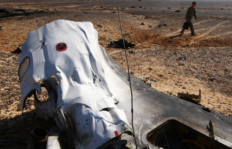 В Египте на месте разбившегося А321 работают более 100 спасателей МЧС России