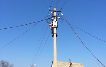 В Краснодарском энергорайоне воруют электричество с риском для жизни