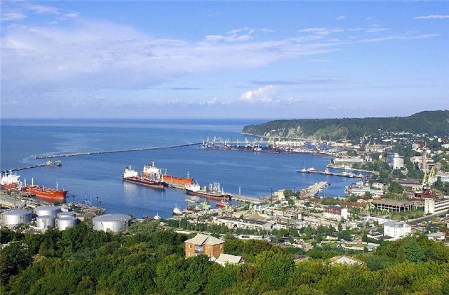 В Туапсинском порту установлен рекорд обработки грузов - 525 вагонов в сутки