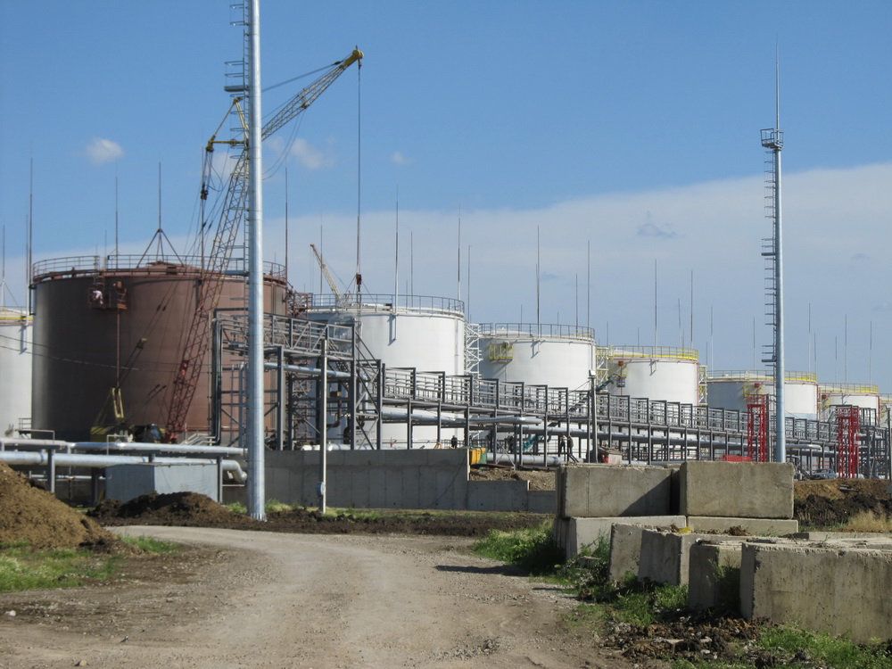 Построен нефтепровод-отвод для поставки нефти на Ильский НПЗ