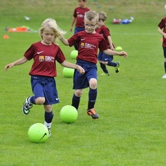 С матча детей и их родителей начнется семейный праздник в Сочи, организованный футбольным лагерем 