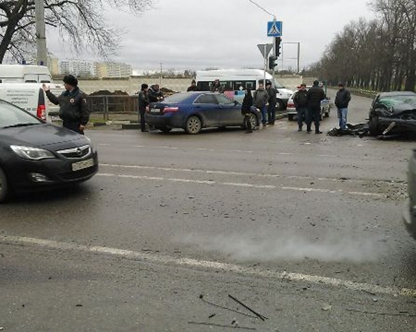 В центре Краснодара произошло тройное ДТП с гибелью водителя