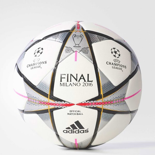 Болельщикам показали мяч на плей-офф Лиги чемпионов-2015/16 (фото)