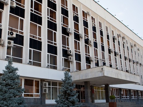 Среднемесячная зарплата на крупных и средних предприятиях Краснодара достигла 37549 руб.