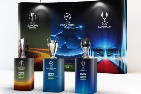 Легендарные футбольные трофеи доставлены в Краснодар