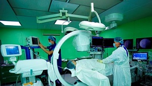 Хирурги краевой больницы № 2 провели 10-ю высокотехнологичную операцию по устранению «быстрой» аритмии