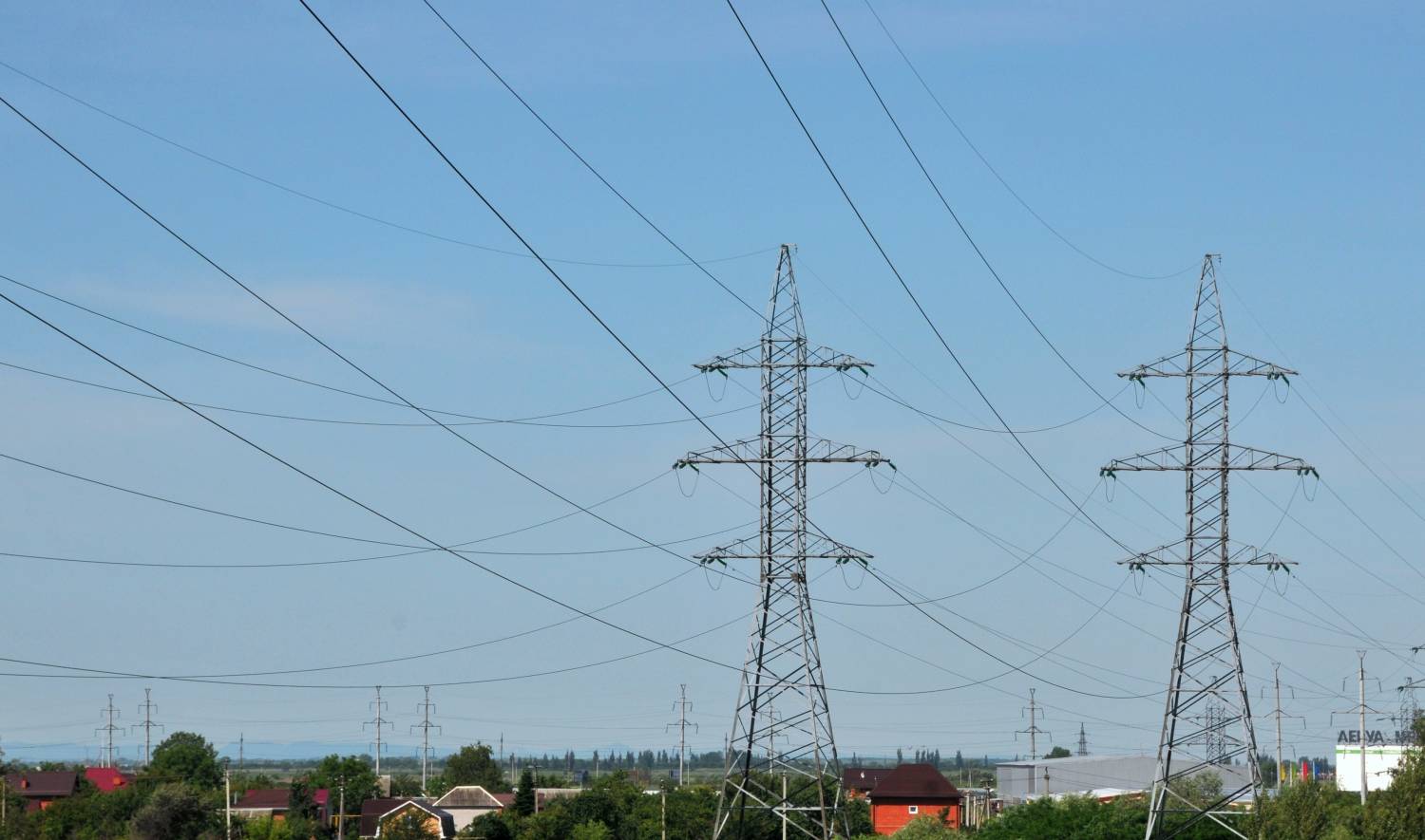 Более 31 000 договоров на технологическое присоединение к электрическим сетям выполнило в 2015 г. 