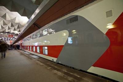 В Петербург теперь можно домчаться из Адлера в двухэтажном поезде