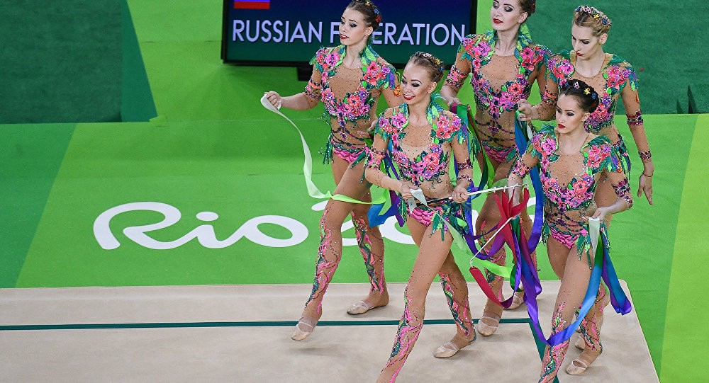 Сборная по художественной гимнастике выиграла золото на Олимпийских играх в Рио