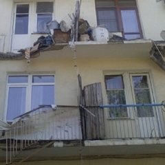 В одном из жилых домов Новороссийска обрушился балкон