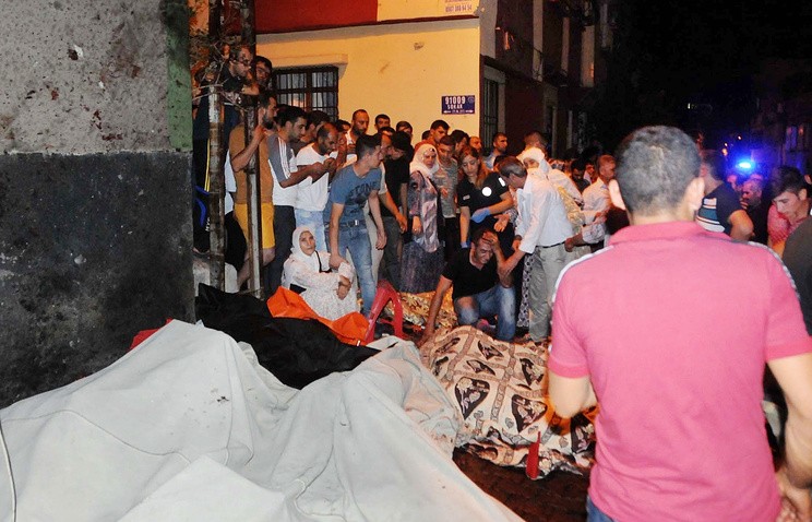 В результате взрыва на свадьбе в Турции погибли 30 человек, пострадали около 100