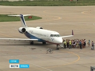 Airbus -321, совершивший ночью вынужденную посадку в аэропорту Краснодар, сегодня продолжил маршрут