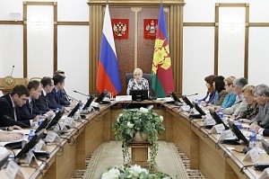 Вице-губернатор Анна Минькова: «Социальное партнерство – вот что действительно служит укреплению стабильности в сфере труда»