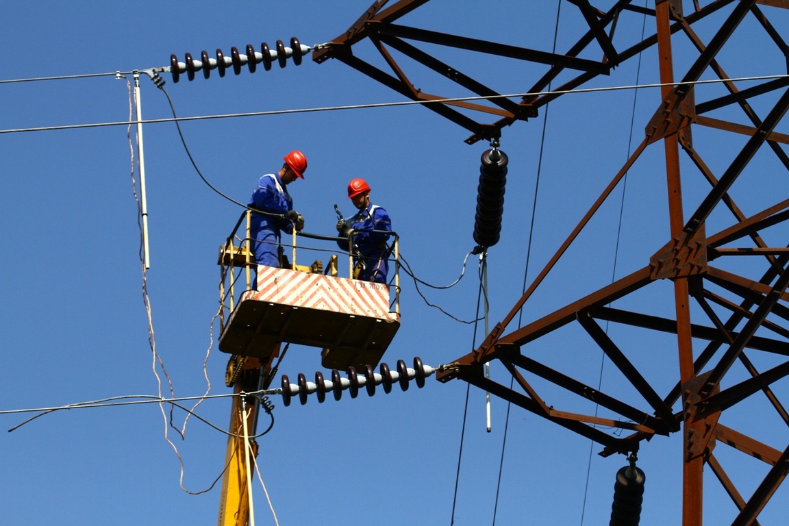 Еще десятки км крупных ЛЭП отремонтировали к зиме Тихорецкие электрические сети