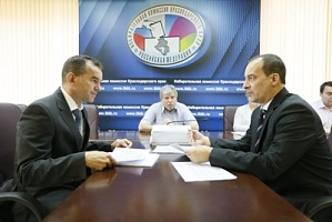 Вениамин Кондратьев подал в краевой избирком документы для регистрации кандидатом в губернаторы