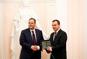 Губернатор встретился с послом Бахрейна в РФ Ахмедом Аль-Саати