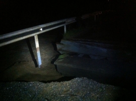 Дожди и град смыли участок дороги в Мостовском районе на Кубани