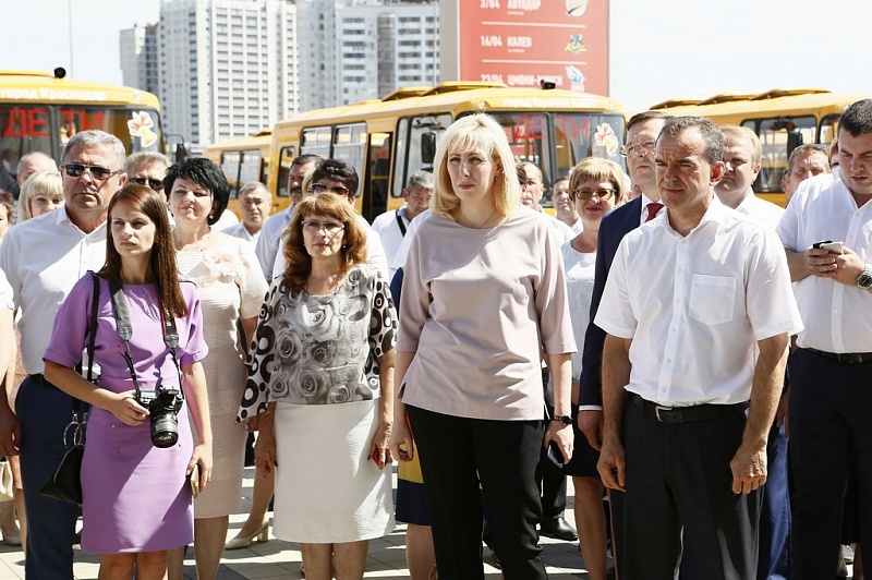 Еще более 110 новых автобусов пополнили автопарки школ Кубани