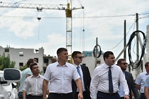 По поручению вице-губернатора А. Алексеенко власти Краснодара должны лично контролировать сроки выполнения работ на жилых объектах-долгост
