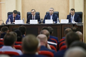 В Керчи обсудили вопросы организации безопасности Керченской переправы