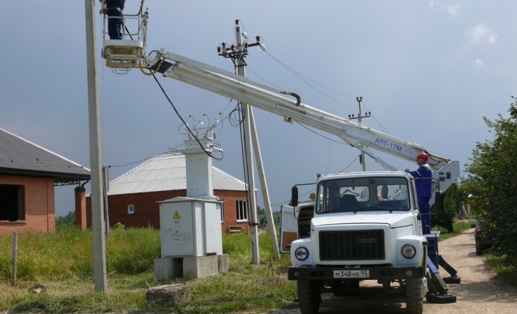 Энергетики в Славянском энергорайоне подготовили к зиме более 160 км ЛЭП